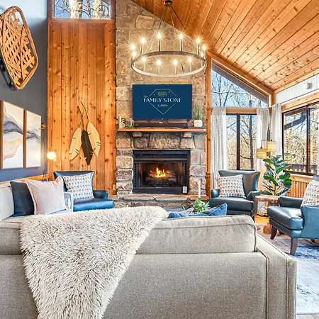 The Family Stone Luxe Cabin Sleeps 12 Hot Tub Dogfriendly Dollywood-3