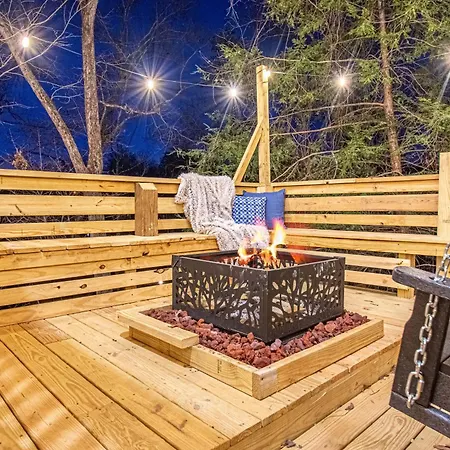 The Family Stone Luxe Cabin Sleeps 12 Hot Tub Dogfriendly Dollywood-2